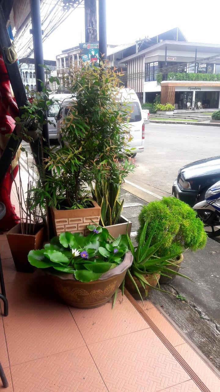 Savika Guesthouse Ranong Dış mekan fotoğraf