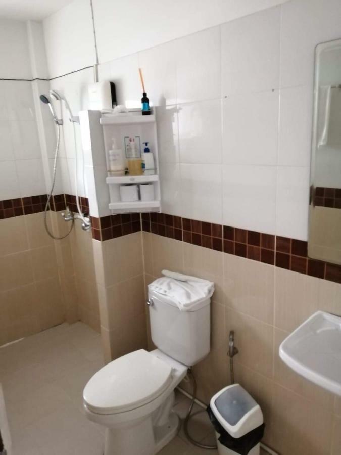 Savika Guesthouse Ranong Dış mekan fotoğraf